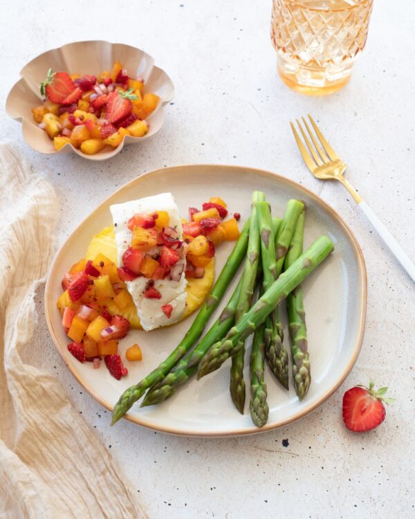 Poisson en papillote, salsa fraises et ananas - Julie DesGroseilliers