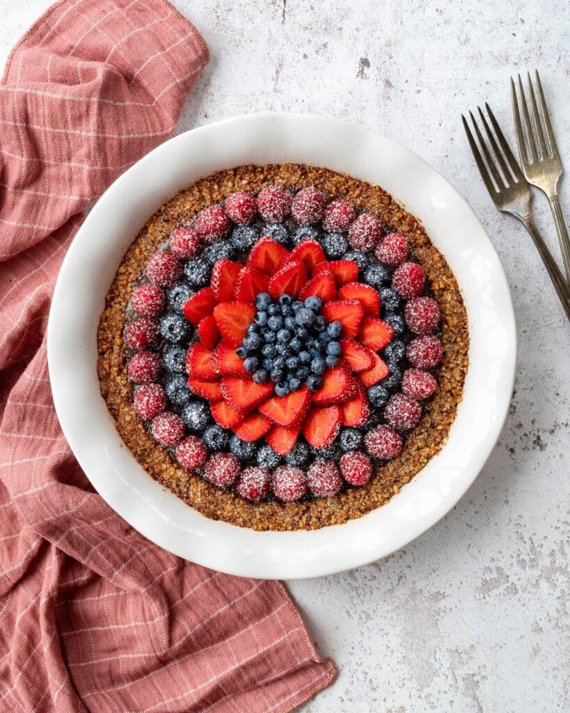 Délicieuse tarte au sirop d'érable et aux petits fruits du Québec