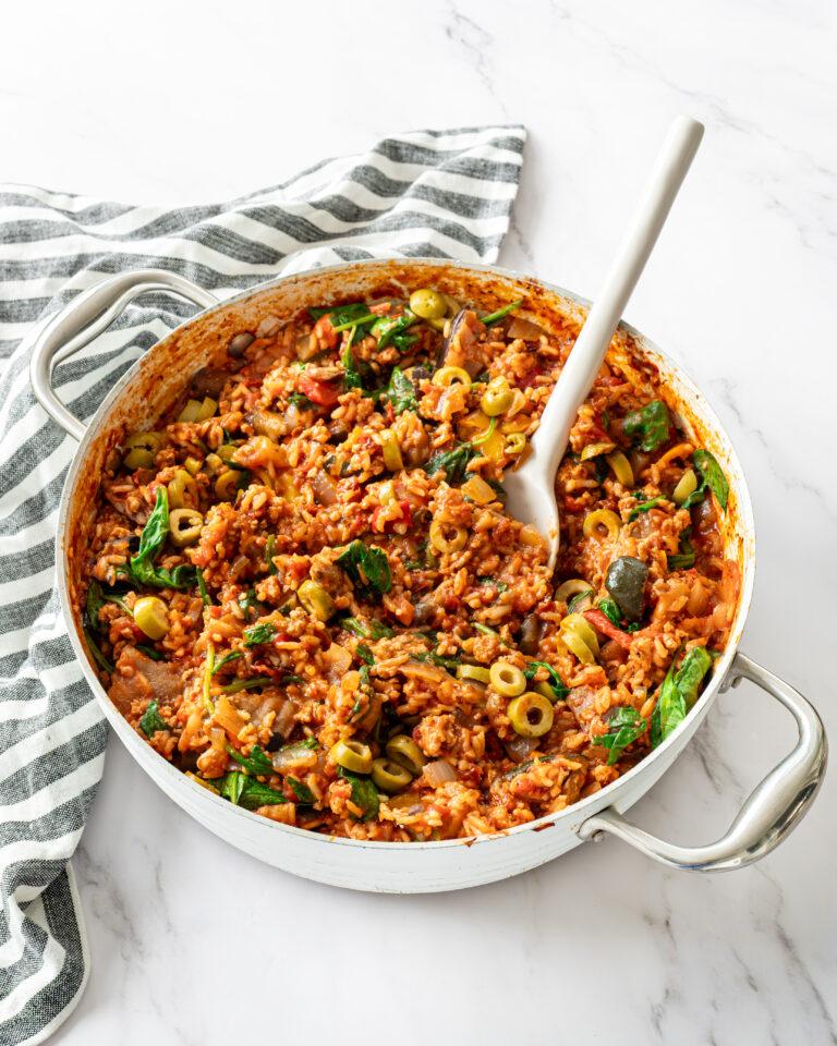 Réconfortante casserole de riz et de légumes grillés à l'italienne