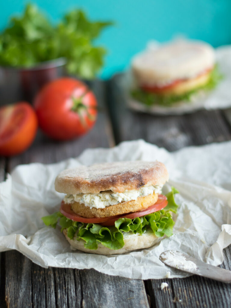 SANDWICH TLT :  TOFU, LAITUE, TOMATE